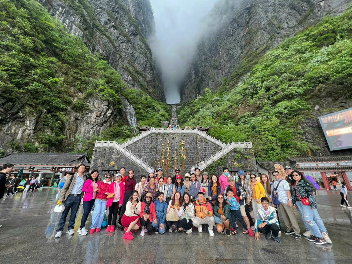 HÀNH TRÌNH TRƯƠNG GIA GIỚI - PHƯỢNG HOÀNG CỔ TRẤN 6 NGÀY 5 ĐÊM - 2