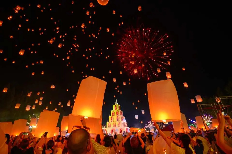 Chiang Mai – Chiang Rai (Lễ hội Yi Peng) 5 ngày 4 đêm - 7